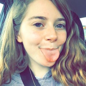 Meet your Posher, Hailey